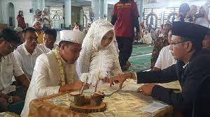 Kegiatan akad nikah hanya dilakukan di ruang utama masjid. Boleh Akad Nikah Di Rumah Atau Masjid Ini Panduan Lengkap Berdasarkan Se Kemenag Surya