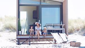 Ubernachten Am Strand Wer Will Das Nicht Mit Dem Meeresrauschen Im Hintergrund Erwachen Ein Einmaliges Strandhauser Strandhaus Holland Ferienhaus Am Strand