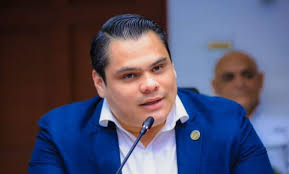 Como diputado siempre he apoyado todos los proyectos en favor de los  salvadoreños»: Caleb Navarro