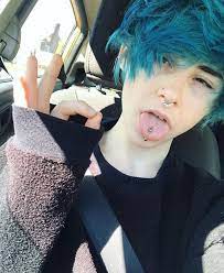 Pin By Dashedgreen On Oliver Crypwolf Emo Boy Hair Emo Hair Boy Hairstyles