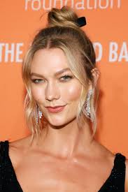 To achieve a perfectly executed middle part, all you need is a comb and a blow dryer. Middle Parted Prom Updos Are The Latest Celebrity Hair Trend Allure