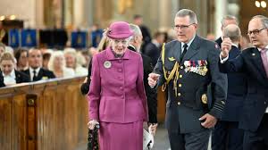 Kongepar og dronning Margrethe deltager i fejring af svensk konge