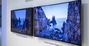 which is better curved or flat screen tvs