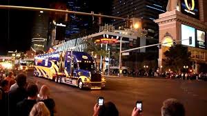 The annual parade of nearly 60 nascar haulers down the world famous las vegas strip. Las Vegas Nascar Hauler Parade 3 3 11 By Tootsiejunior