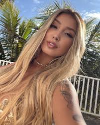 Anna Carolina Campos (@ccahroliina) • Instagram photos and videos