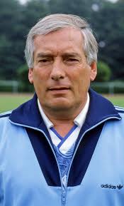 Düsseldorf: Diese bekannten Menschen sind 2022 gestorben