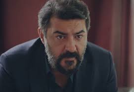 Tiyatro biletleri, tiyatro oyunları, resitaller, toplulukları ve sahnelerine, sergiler ve galerilere i̇stanbul, ankara, i̇zmir, bursa, eskişehir, antalya ve ülkenin her noktasından tek tıkla ulaşabilirsiniz. Kirmizi Oda Dizisi Oyunculari Kadrosu Konusu Kanali Dizi Oyuncu