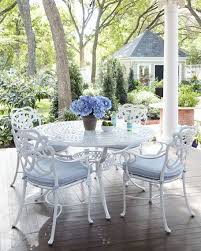 Brown Jordan Day Lily Round Outdoor Dining Table In 2020 Aussenmobel Outdoor Dekorationen Gartenmobel Sets