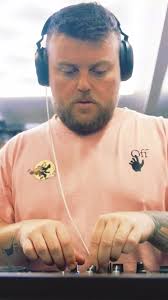 Here’s a little clip of me DJing at my local gym @hammersgym for their  fundraiser supporting Dimitri’s battle against MD., The crew put