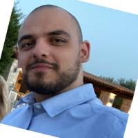 900+ profili “Xenophon”