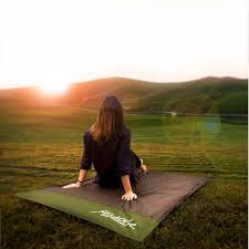 Water repellent, puncture resistant and extremely compact. Blankets Liners Matador Pocket Blanket Version 2 0 Ultralight Water Repellent Green 63 X 44 Outdoor Sports