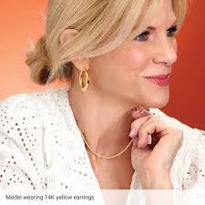 Candace Hammond's Instagram, Twitter & Facebook