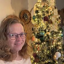 Meet Dr. Jayna Patel! At SIU Family Medicine in Taylorville, Dr. Patel  provides preventative and lifestyle-focused primary care with a holistic  approach. As an Osteopathic Physician, she specializes in Osteopathic  Manipulative Medicine (