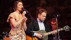 Gus is here, she wrote. Who Is Mandy Moore S Husband Taylor Goldsmith Purewow