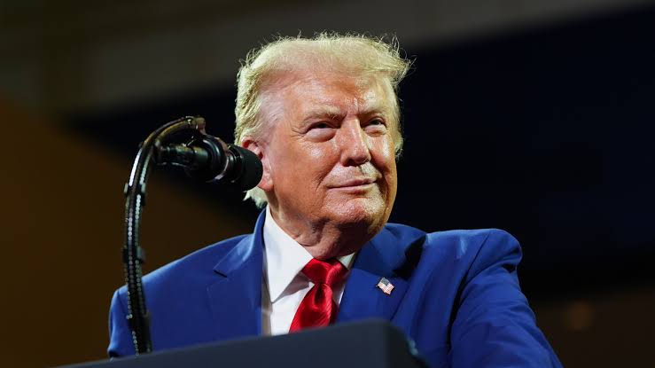 Ông Trump: 'Tôi đang cân nhắc tập kích lớn chưa từng thấy vào Iran' - Báo  VnExpress