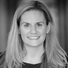 Sarah Pringle's Instagram, Twitter & Facebook