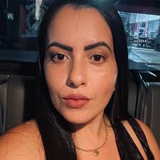 A calça rasgada de quenga moderna que vc desgraçou eu arrumo com meu crochê  ungido, e fica super fashion. Aceito encomendas por inbox. Marque sua amiga  que usa calça rasgada e quer