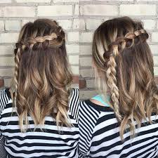 This gorgeous casual hairstyle lets our model's natural hair texture shine through, which is nicely highlighted by her ombre color. 25 Half Up Hairstyles For Medium Hair That You Ll Get A Romantic Style The Best Medium Hairstyle And Haircut Ideas 2020