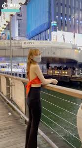 Nhiều người xem video cho rằng đây là du học sinh quê hải phòng. Yyrmvgwrosjscm