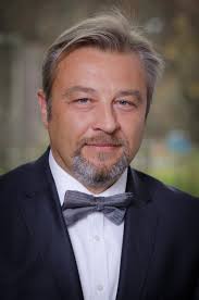 Piotr Lech's Instagram, Twitter & Facebook