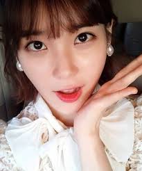 Iu Says She Doesn T Want The Title Of The Nation S Little Sister Kpop Girls Singer Korean Beauty