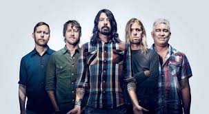 Foo fighters is dave grohl, nate mendel, taylor hawkins, chris fight foo, not each other. Hellooo We Have New Foo Fighters For You Wall Of Sound