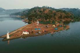 Jam ini sesuai dengan zona waktu setempat yakni waktu asia/jakarta. Waduk Sermo Harga Tiket Masuk Spot Foto Terbaru 2021