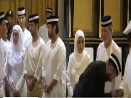 Dat is de fruitbiscuit naturel. Tmj Kongsi Video Mukhriz Tidak Bersalam Dengan Sultan Johor