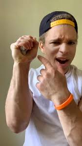 Yes i know i held for more then 10secs,i got distracted while explaining  this exercise to you guys.But like I was saying in the video the static  hold is the best way to gain grip strength 💪