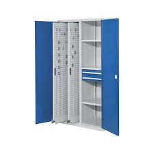 Verkaufen einen renovierten schubladen schrank, größe ca 190x60x90cm, 3 seitig mit altholz verkleidet, gewachst, schmiedebronze railing gehämmert verkaufe sehr schönen schubladenschrank mit intarsien und fünf geräumige schubladen. Vertikalschrank Mit Rasterplan Lochblech Auszugen Fachboden Und Schubladen Hahn Kolb