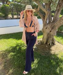 The former towie star, 29, has given birth to a baby boy on friday, just days before christmas, after initially sharing their baby. Qwp2qfm8mk 0m