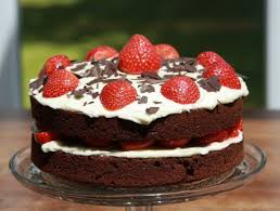 Beat eggs (10) and caster sugar (2/3 cup) in another bowl for 10 minutes on high speed. Resep Dan Cara Membuat Kue Bolu Coklat Strawberry Yang Enak Lembut Dan Lezat Selerasa Com