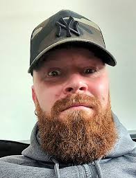 I succumbed to facial hair boredom and shaved off my beard. It feels like  I've lost a limb. 😂 11” long and a few years growth.😳