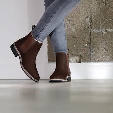 Chelsea boots for women and chelsea boots for men are the perfect pair of boots for urban living. Women Chelsea Boots De Wulf Brown