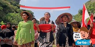 .melayu tamiang dalam menyambut hari kemerdekaan republik indonesia yang ke 72 tahun. Tradisi Unik Memperingati Hut Ri 17 Agustus Di Sejumlah Daerah Tirto Id