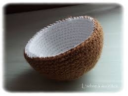 Defi Dinette Amigurumi De Juillet La Noix De Coco L Arbre A Sucettes Fruits En Crochet Aliments En Crochet Nourriture En Crochet