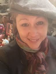 A bucketful of thanks to all who made the listening parties happen  yesterday and to every soaring soul who helped bring the new 'long-player'  into existence. My tiny head could simply not