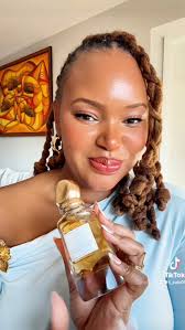 03.13🎂33, My Scent of the Day , Cashmere & Vanilla Essence @donnakaran ,  Perfect for this season. Have you tried it? , #scentoftheday #perfumelover  #perfumereview #donnakaranperfume #piscesgang