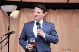 Należy do konfederacji oraz do partii korwin w której jest wiceprezesem. Jeden Z Liderow Partii Wolnosc Slawomir Mentzen Olsztyn