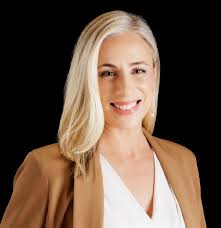 Julie Goin's Instagram, Twitter & Facebook