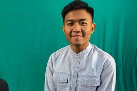 Derita merupakan lagu dari isma sane, yang video liriknya mula dimuat naik di laman sesawang youtube pada may 2018. Orang Tahu Lagu Derita Tapi Tak Kenal Suara Siapa Isma Sane Tak Rancang Jadi Penyanyi Hiburan Mstar