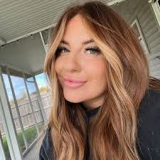 Kristin Rinker's Instagram, Twitter & Facebook