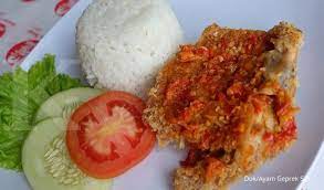 Masakan pedas menjadi salah satu jenis makanan yang sangat digemari khususnya oleh orang indonesia. Pedasnya Bisnis Ayam Geprek Sa I