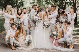 Feb 02, 2021 · photo by biancca wallace. 20 Must Have Wedding Photo Ideas With Bridesmaids And Groomsmen Deer Pearl Flowers