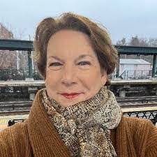 Freda Moon's Instagram, Twitter & Facebook