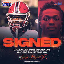 It's official! S Lagonza Hayward Jr. has signed with the University of  Florida! 🐊✍🏽 WELCOME TO GAINESVILLE, LAGONZA! 👑: @Shaedy_10x