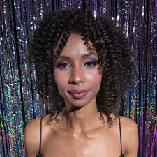 Luisa Berger Senior Education Trainer Geburtsort: Wuppertal Bei Wella seit  2016 Lieblingsprodukt: Perfekton Wenn ich eine Superkraft hätte wäre das  alle Sprachen der Welt sprechen können