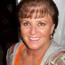 President Biden's daughter introduces him at the DNC, bringing him to tears 