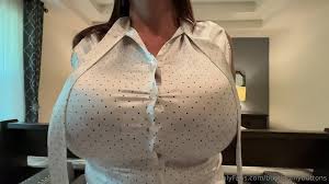 Bustingmybuttons big tits