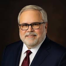 Did they literally photoshop Joe Biden into this Easter family photo… 🤣🤣🤣